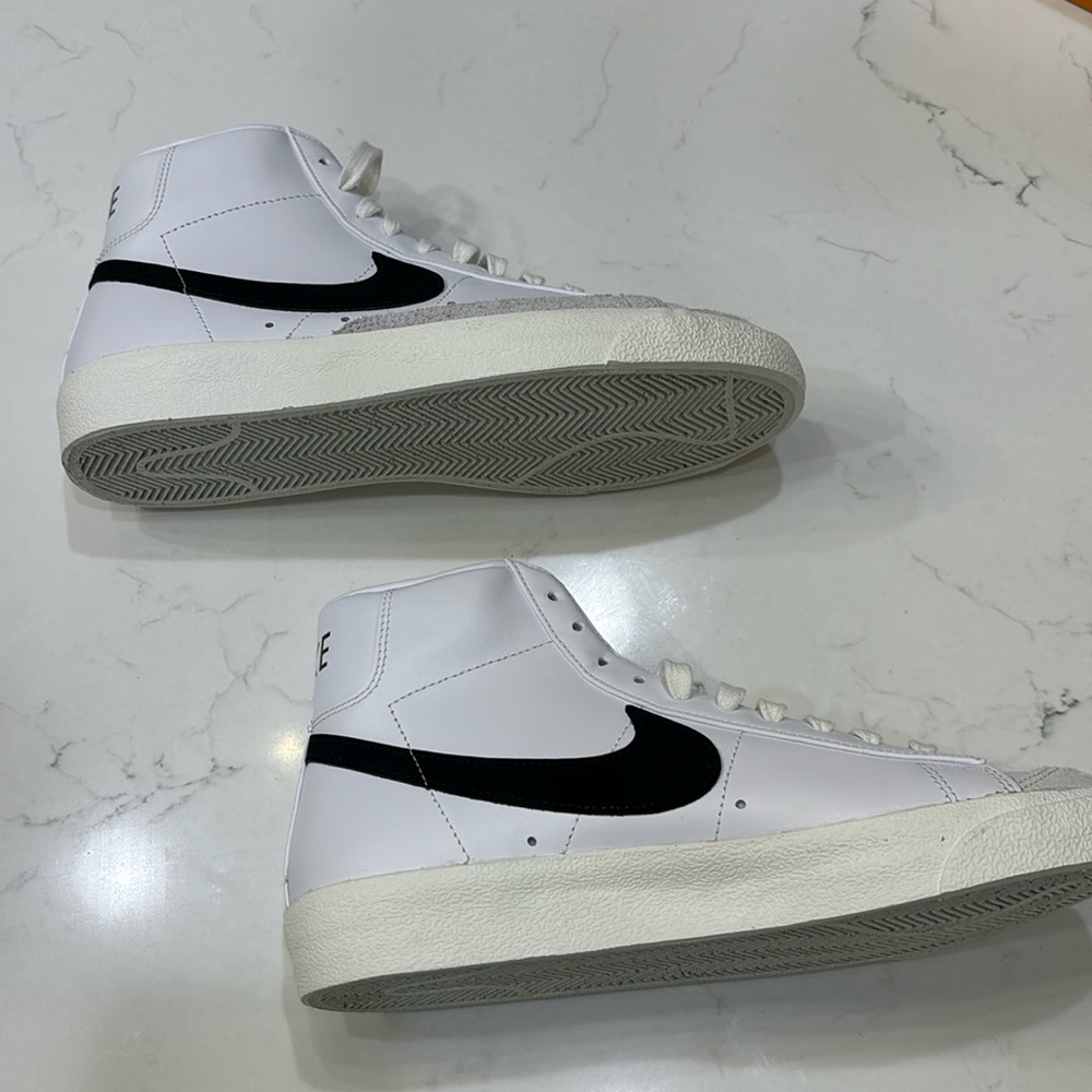 NWT!!! Nike Blazer Mid ‘77 Vintage!